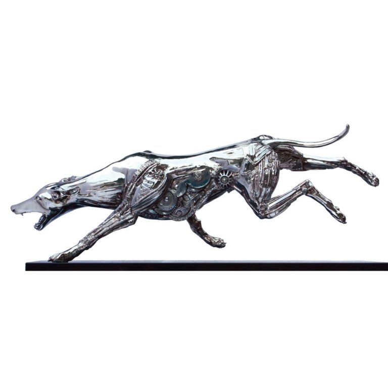 Thierry BENENATI, Lévrier de compétition, Bronze recouvert d’argent et socle en marbre noir, 55 x 144 x 31 cm