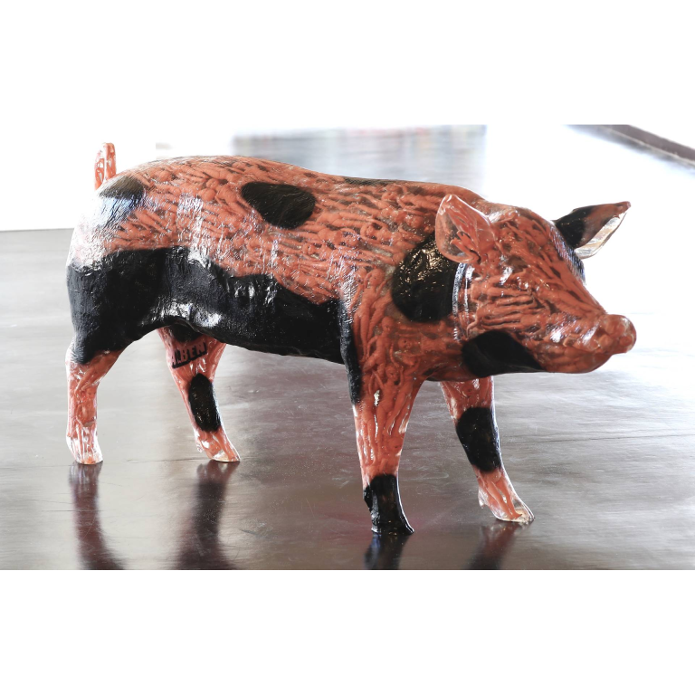 ALBEN, #BalanceTonPorc, Poupées Barbie, Résine Et Bombe Aérosol, 164 X 74 X 42 Cm