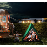 Nicolas BOUTRUCHE, Emplacement 22 de la série Voyeurisme au 1/10e, Photographie Tirage Sur Dibond Ou Plexiglass Sur Caisson Lumineux, 50 X 145 Cm Ou 70 X 200 Ou 125 X 250 Cm