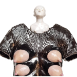 Lidia KOSTANEK, La cuirasse, Céramique, 42 x 33 x 18 cm