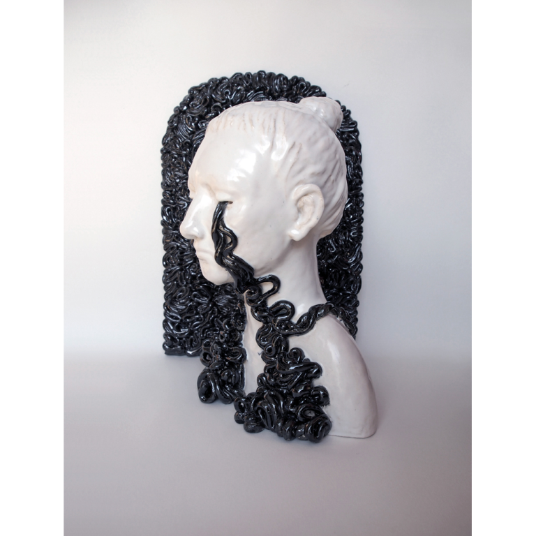 Lidia KOSTANEK, Limbes, Céramique, 38x 28 x 25 cm