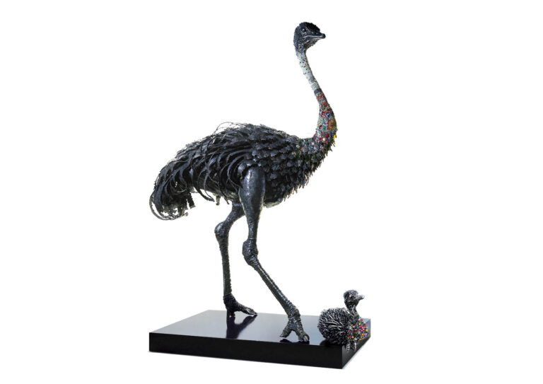 Thierry BENENATI, Miss Bling Bling, Pièce Unique, Acier, Perles et Cristaux Svarowski, 190 X 135 X 60 Cm