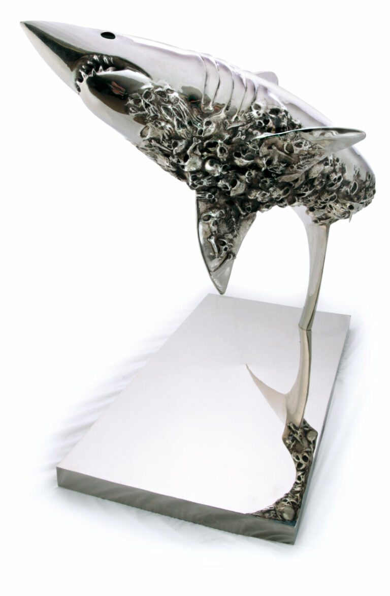 Thierry BENENATI , Requin Cimetière, Bronze Recouvert D’argent, 74 X 102 X 45 Cm