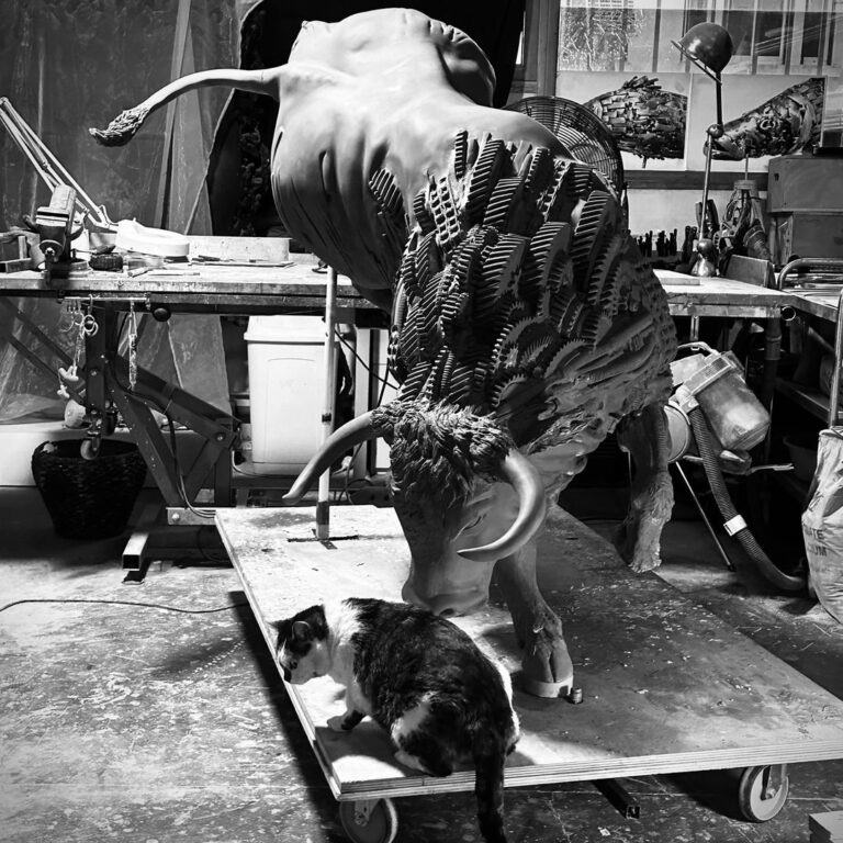 BENENATI Taureau Machine Monumental Bronze (8+4 EA) 160 X 195 X 135 Cm