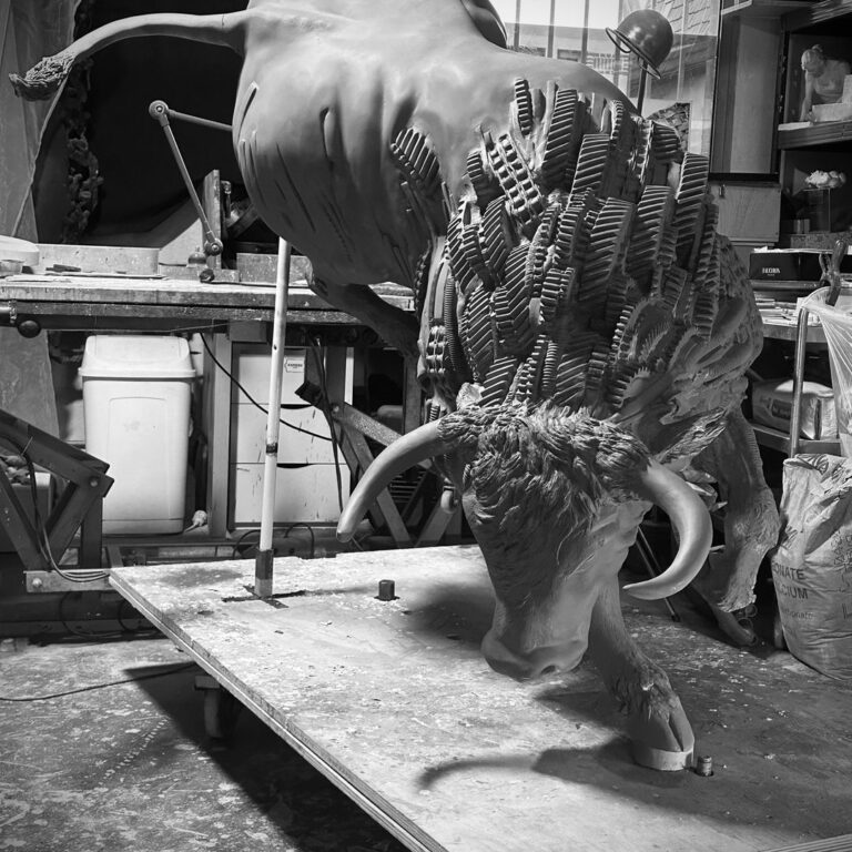 BENENATI Taureau Machine Monumental Bronze (8+4 EA) 160 X 195 X 135 Cm (4)