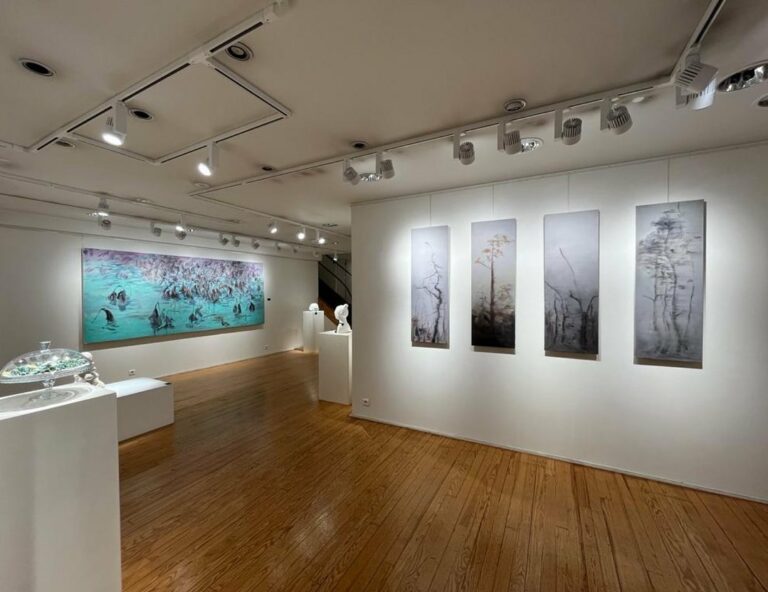 ZHANG – Installation -Fleurs De Lotus 152×320 Cm (3) 2