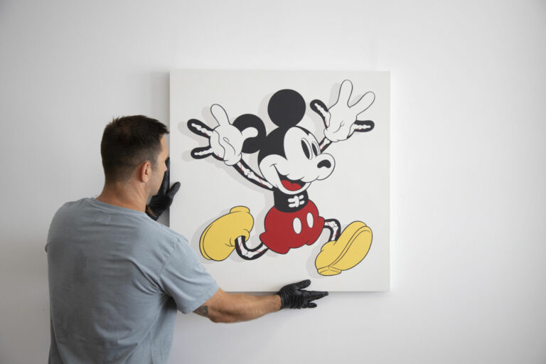 ESCRIVA – Jumping Mickey