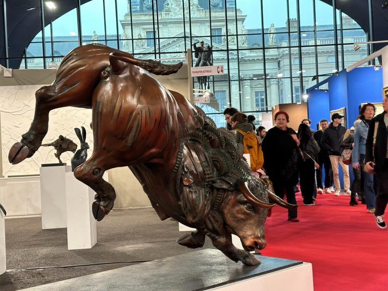 BENENATI – Taureau Machine Monumental – Art Capital, Paris 2024