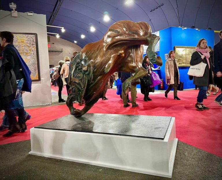 BENENATI – Taureau Machine Monumental – Art Capital, Paris 2024