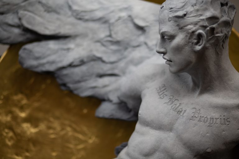 CODERCH & MALAVIA Alis Volat Propriis Con Disco (3)